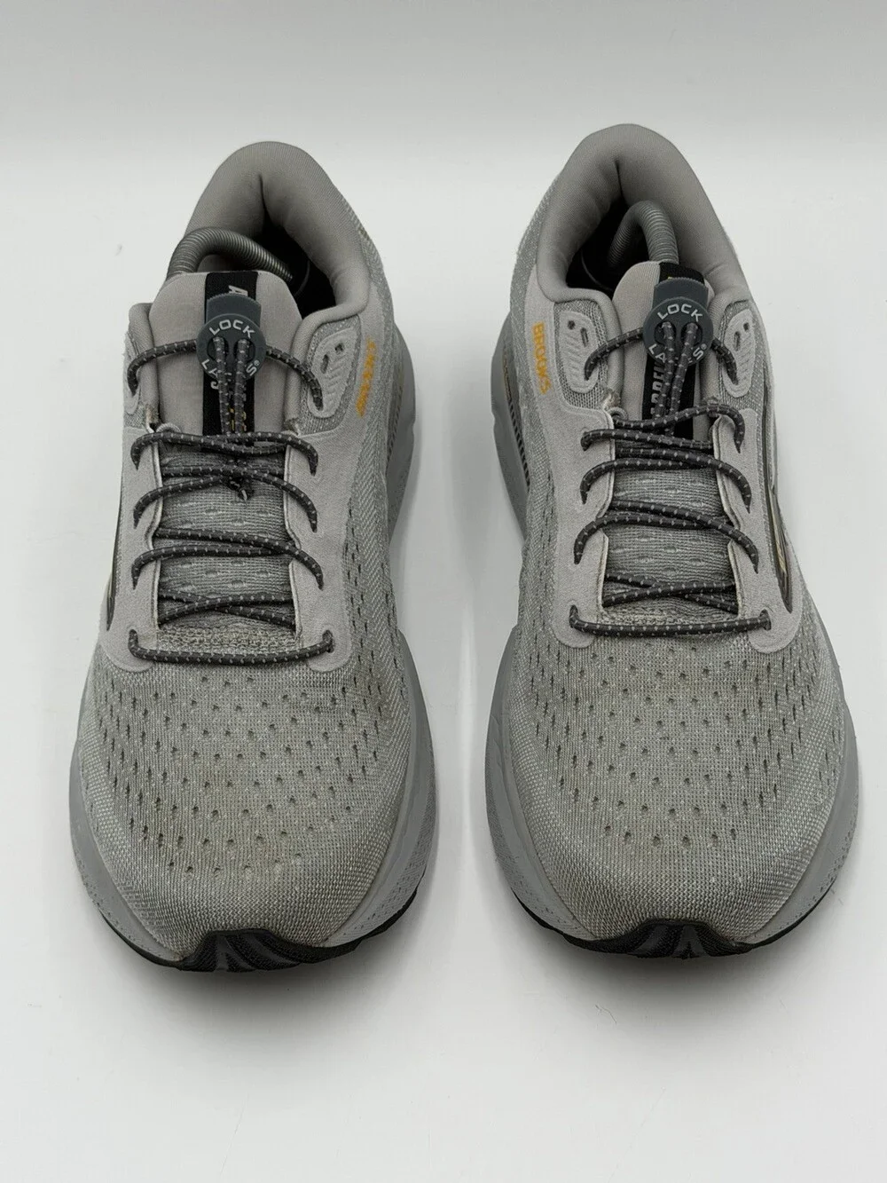 Brooks Adrenaline GTS 24 Men's Size 10 2E  Alloy/White/Gold Fusion Low Top